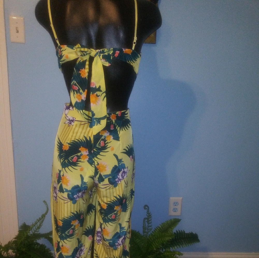 Romper - Picture 4 of 4